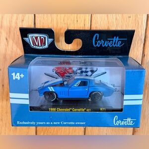 New in box M2 Machines 1966 Chevrolet Corvette 427  Blue White R71
